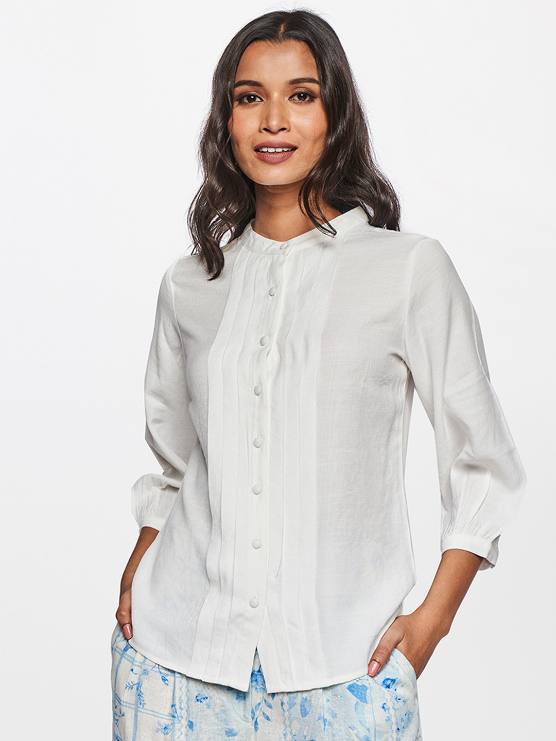 

AND White Mandarin Collar Top