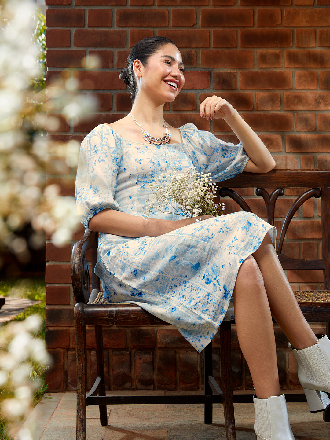 

AND Women White & Blue Floral Smocked Puff Sleeves A-Line Dress