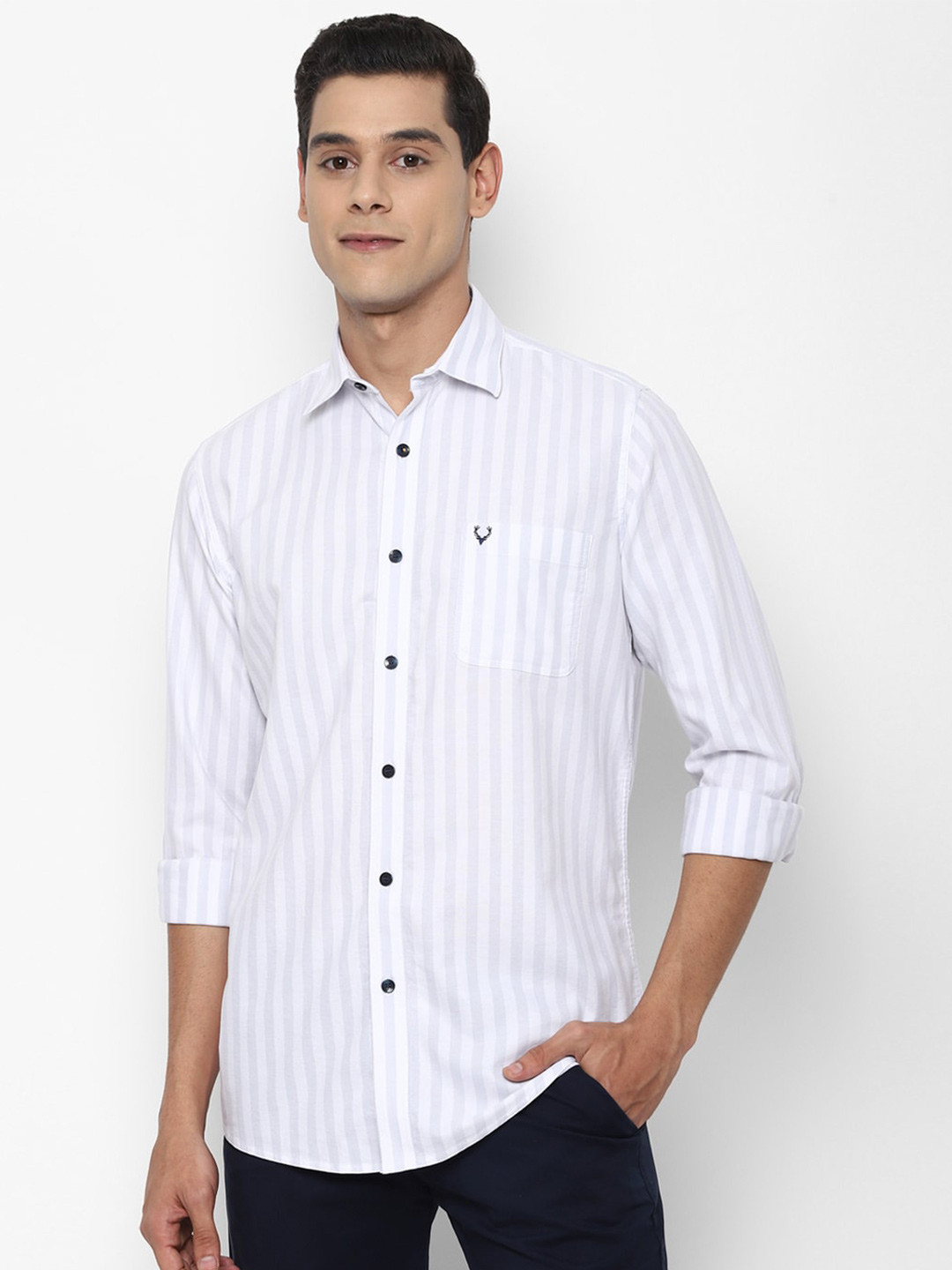 

Allen Solly Men White Slim Fit Striped Casual Shirt