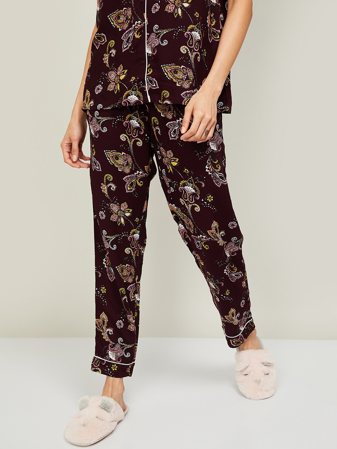 

Ginger By Lifestyle Women Burgundy & White Printed Lounge Pants