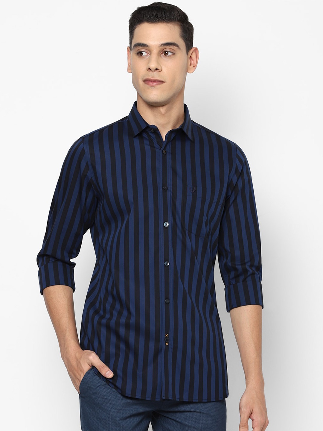 

Allen Solly Men Navy Blue Slim Fit Striped Pure Cotton Casual Shirt