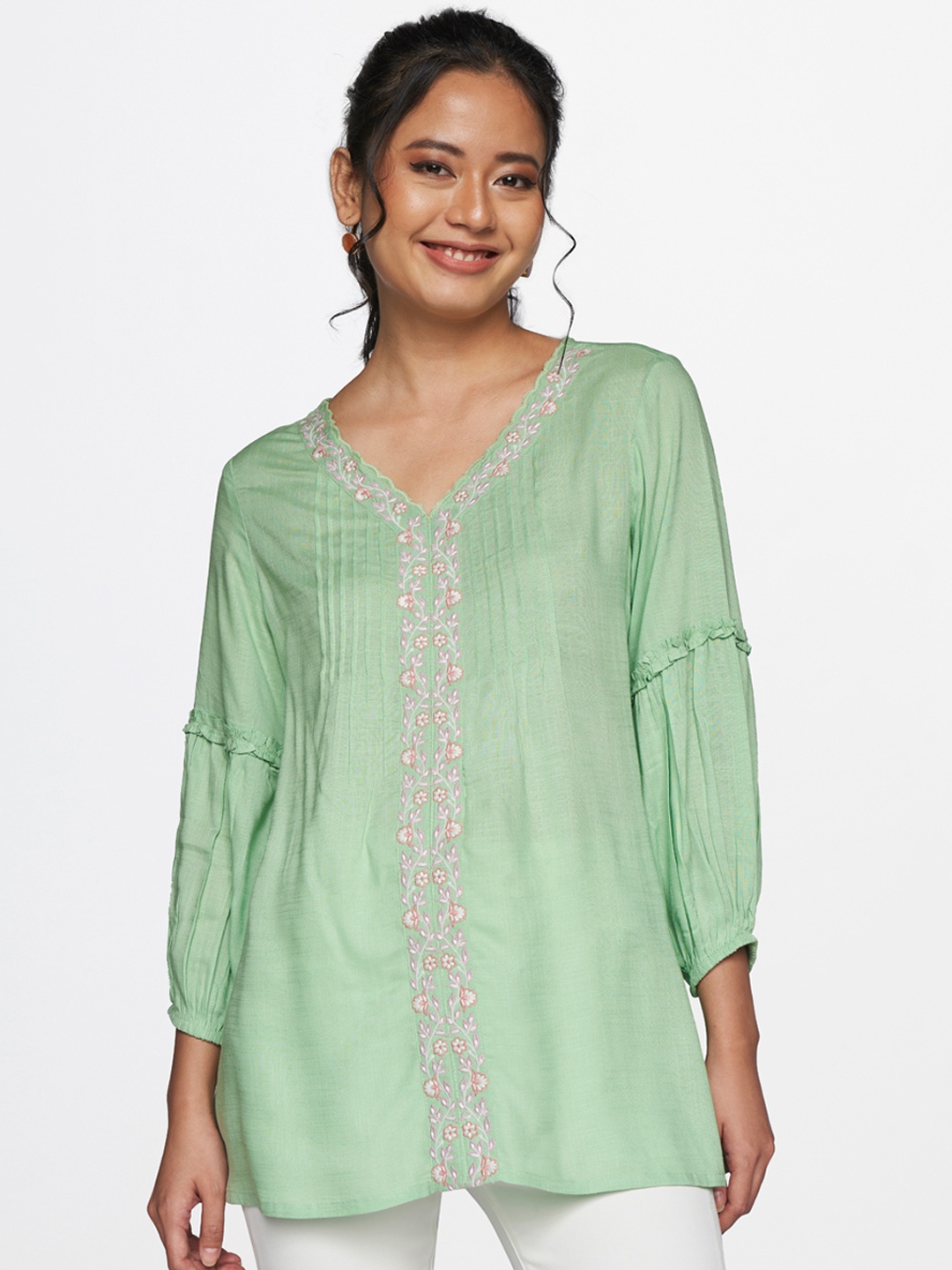 

Global Desi Green Floral Embroidery Detail Pleated Longline Top