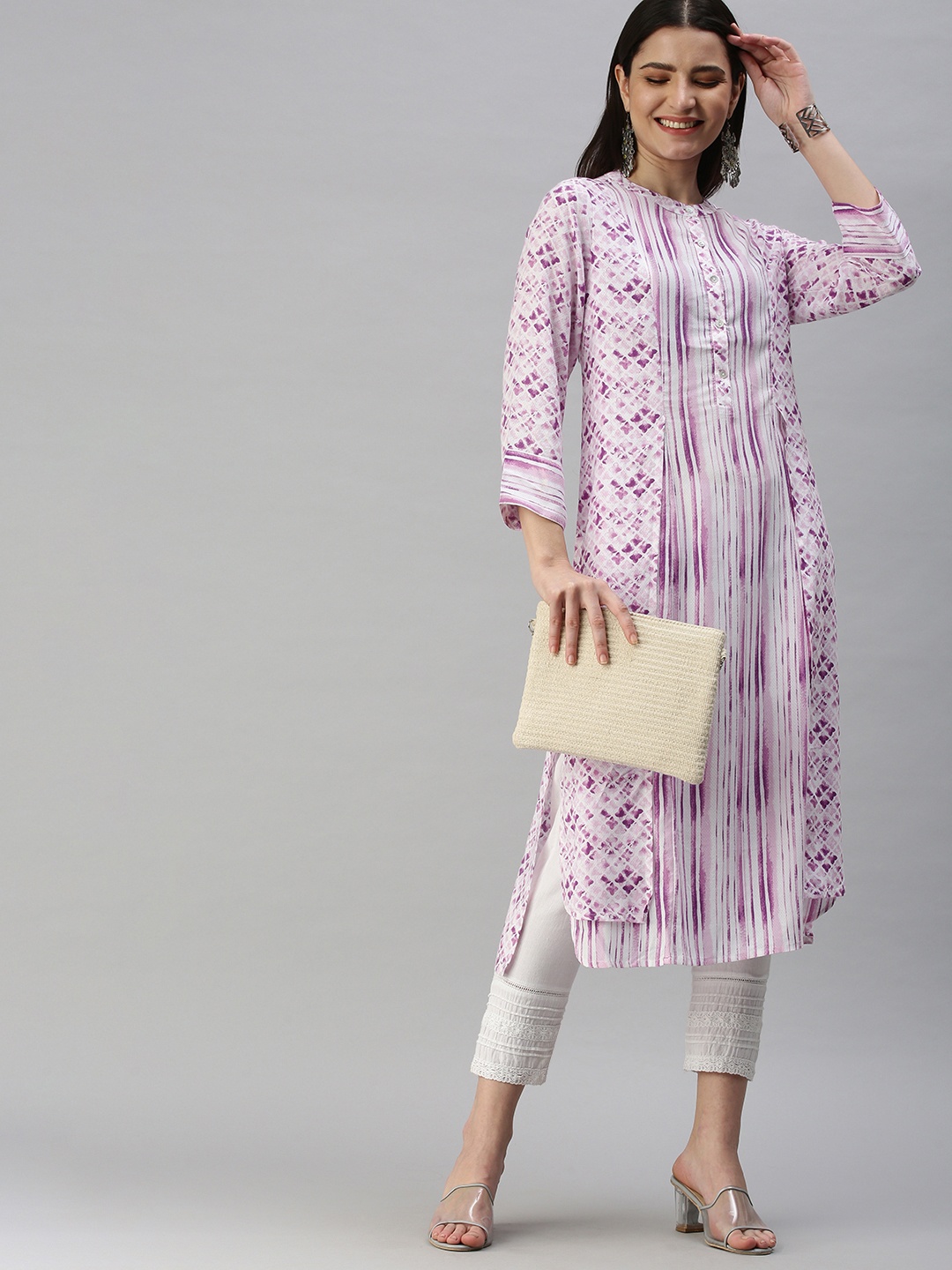 

Global Desi Women White & Purple Geometric Dyed Kurta