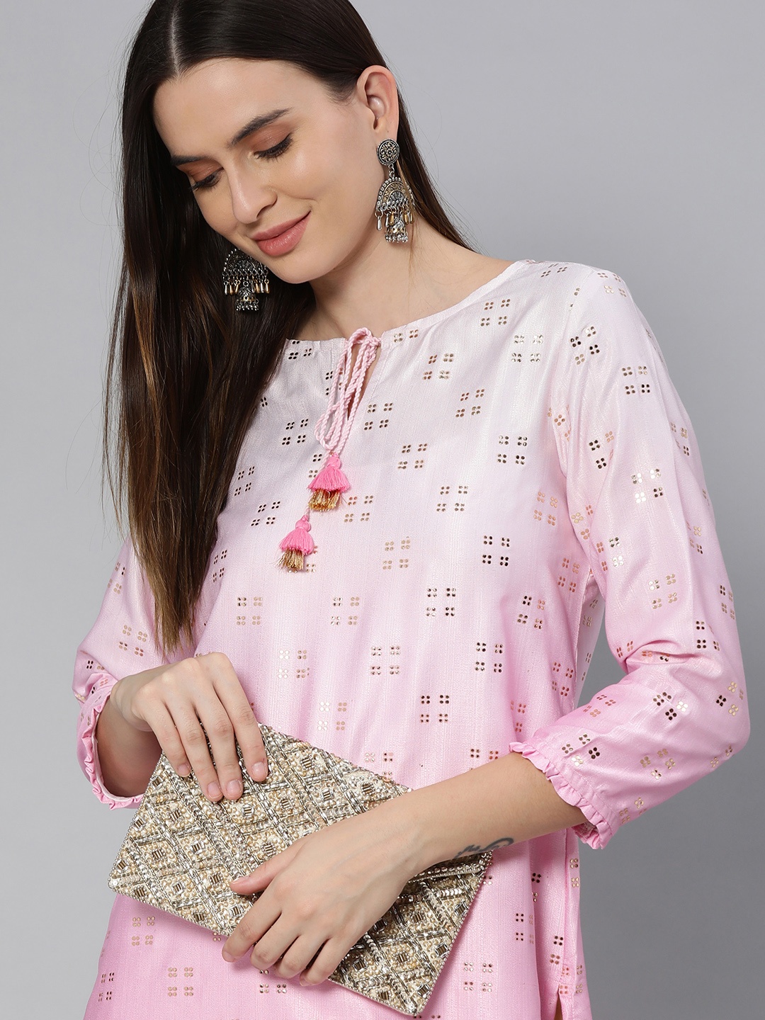 

Global Desi Women Pink & Gold-Coloured Printed Straight Kurta