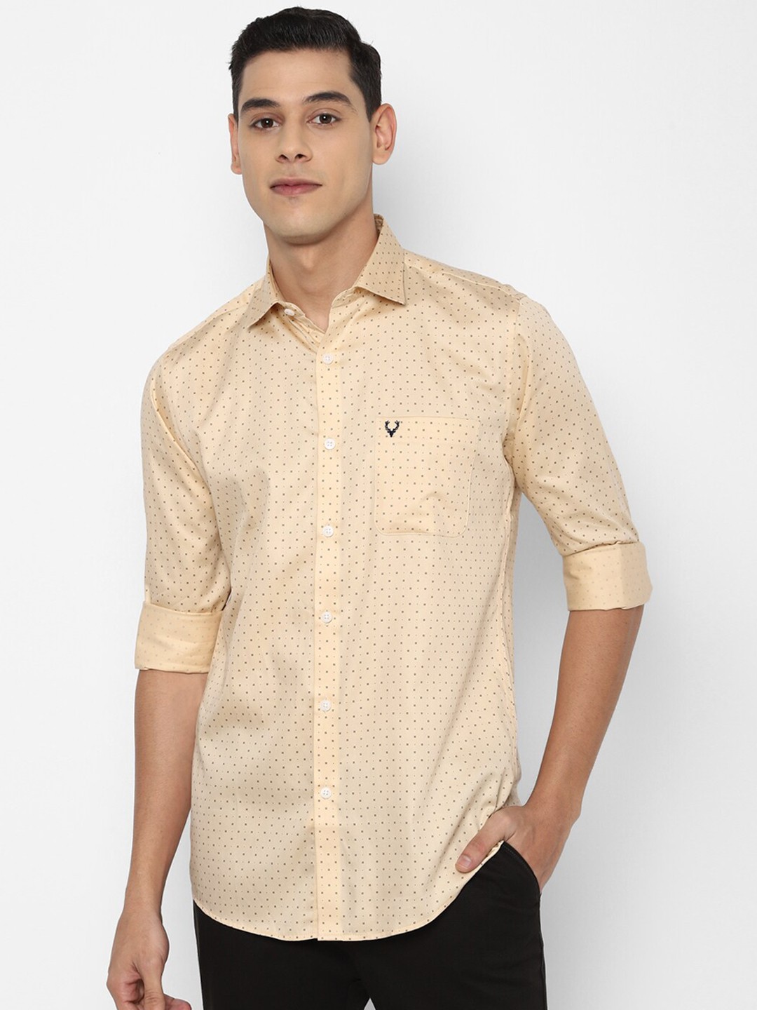 

Allen Solly Men Beige Slim Fit Printed Pure Cotton Casual Shirt