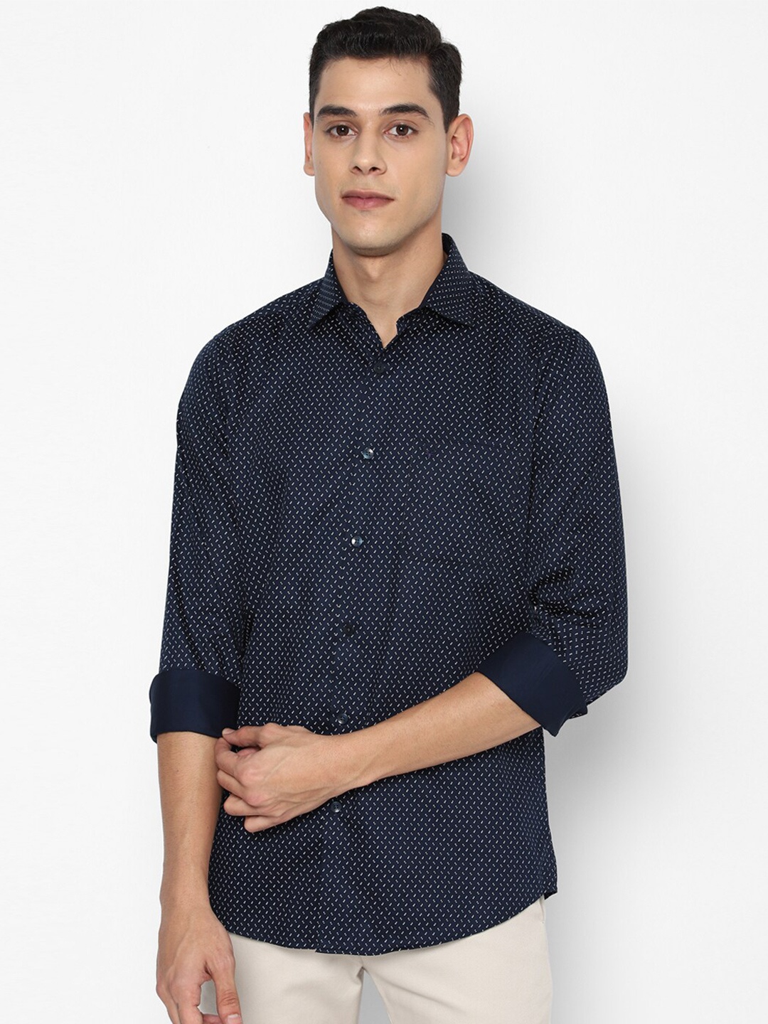 

Allen Solly Men Navy Blue Slim Fit Printed Pure Cotton Casual Shirt