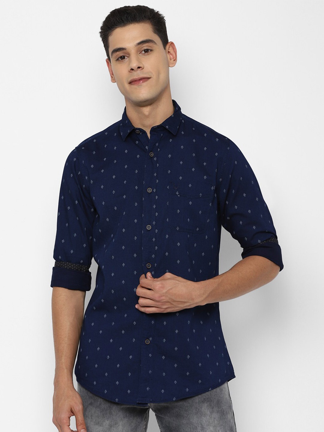 

Allen Solly Men Navy Blue Slim Fit Printed Pure Cotton Casual Shirt