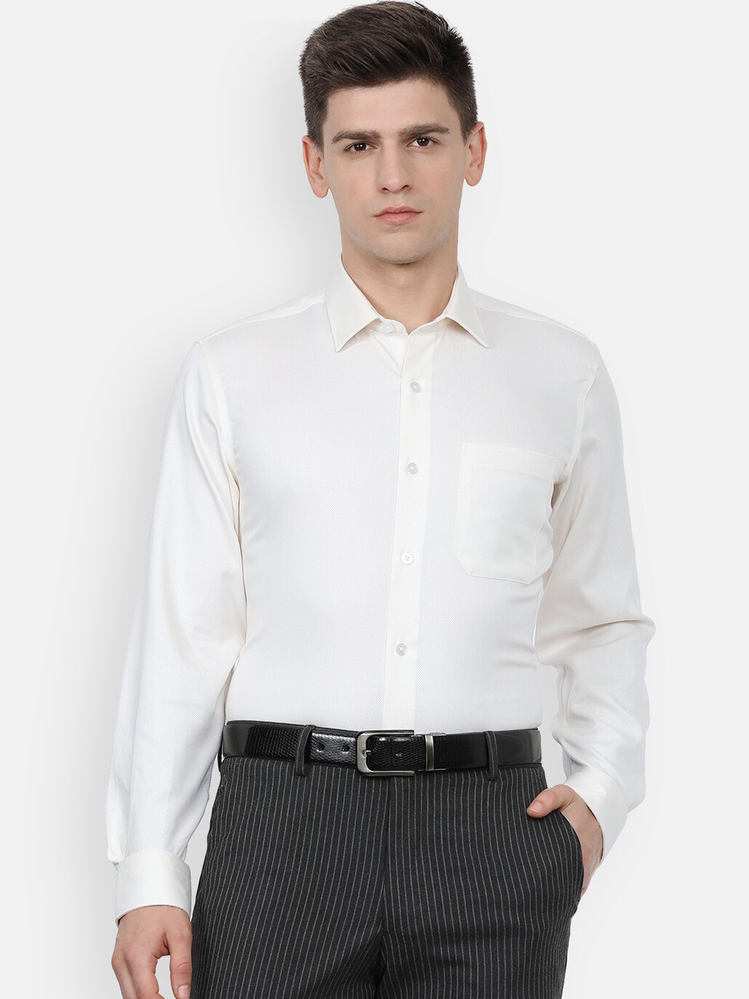 

Louis Philippe Permapress Men Off White Slim Fit Pure Cotton Formal Shirt