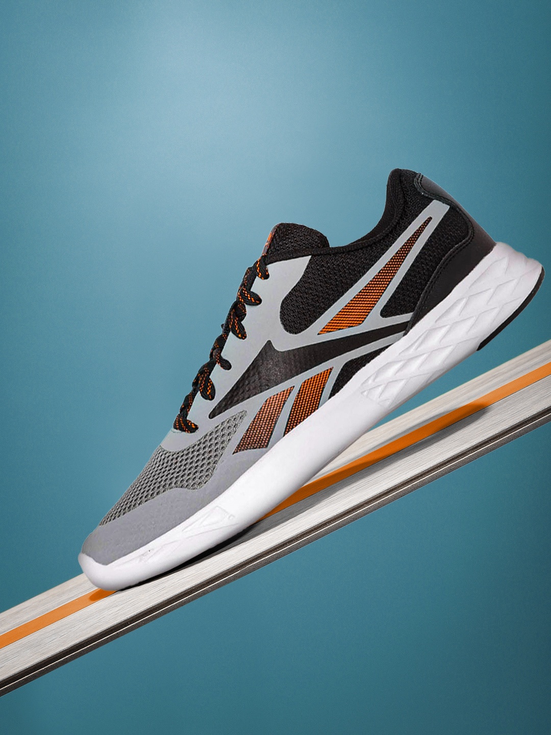

Reebok Men Grey & Black Woven Design Smart Trek Running Shoes