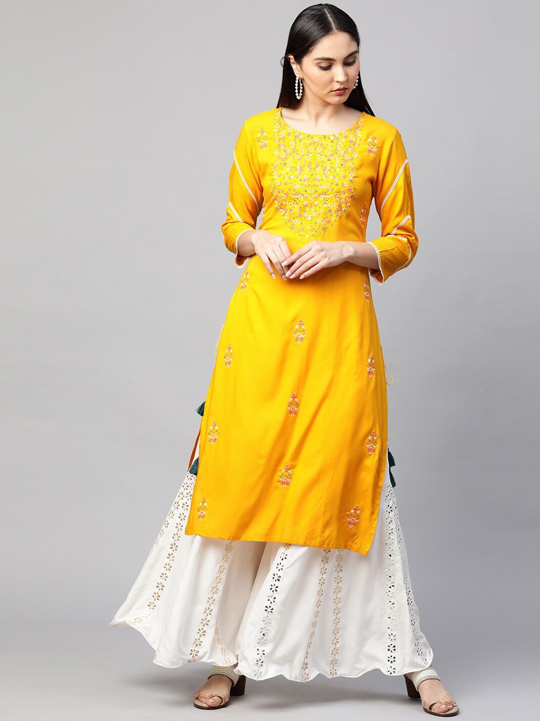 

FASHOR Women Mustard Yellow Floral Embroidered Thread Work Kurta