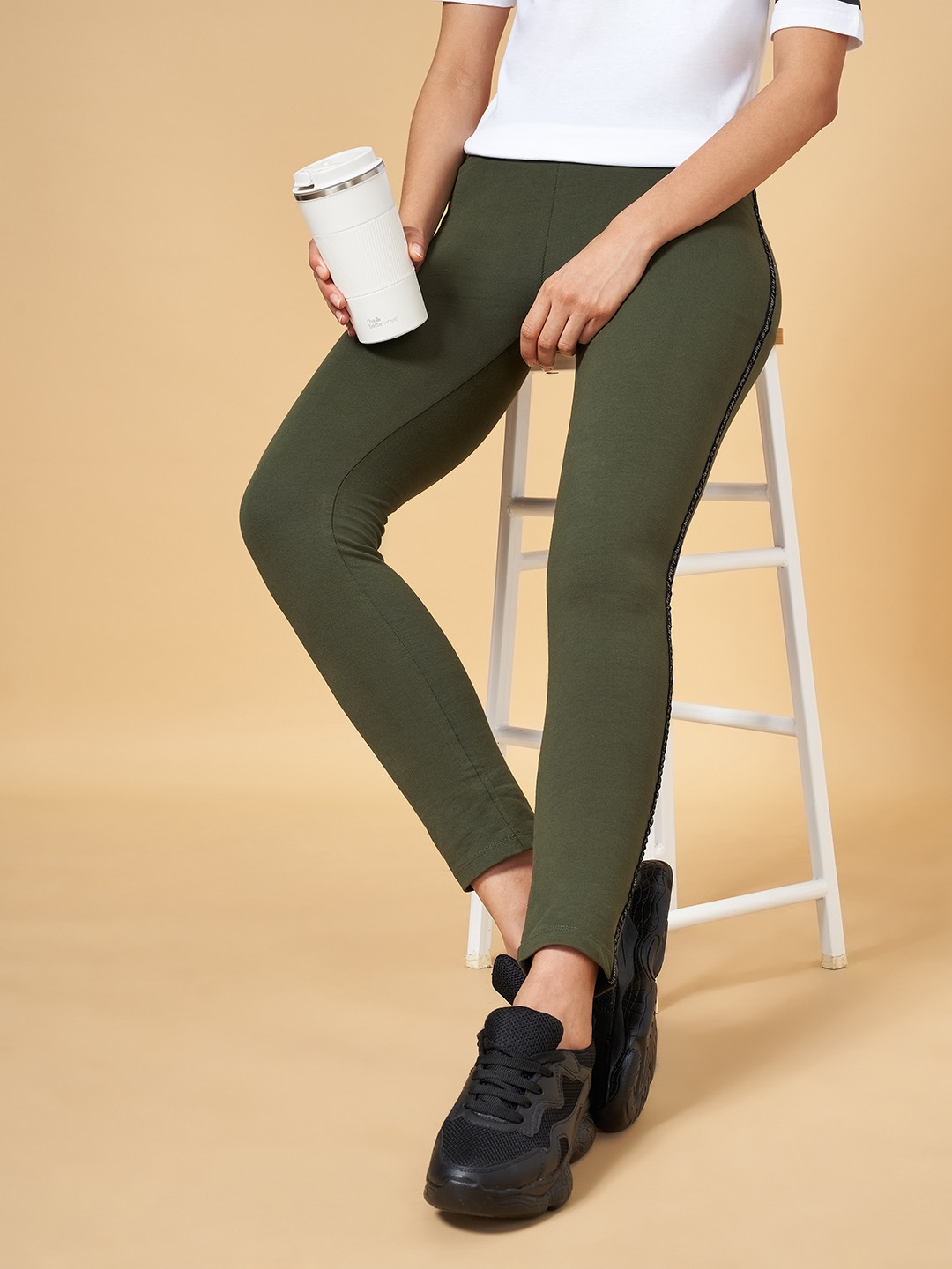 

Ajile by Pantaloons Women Olive-Green Solid Pure Cotton Tights