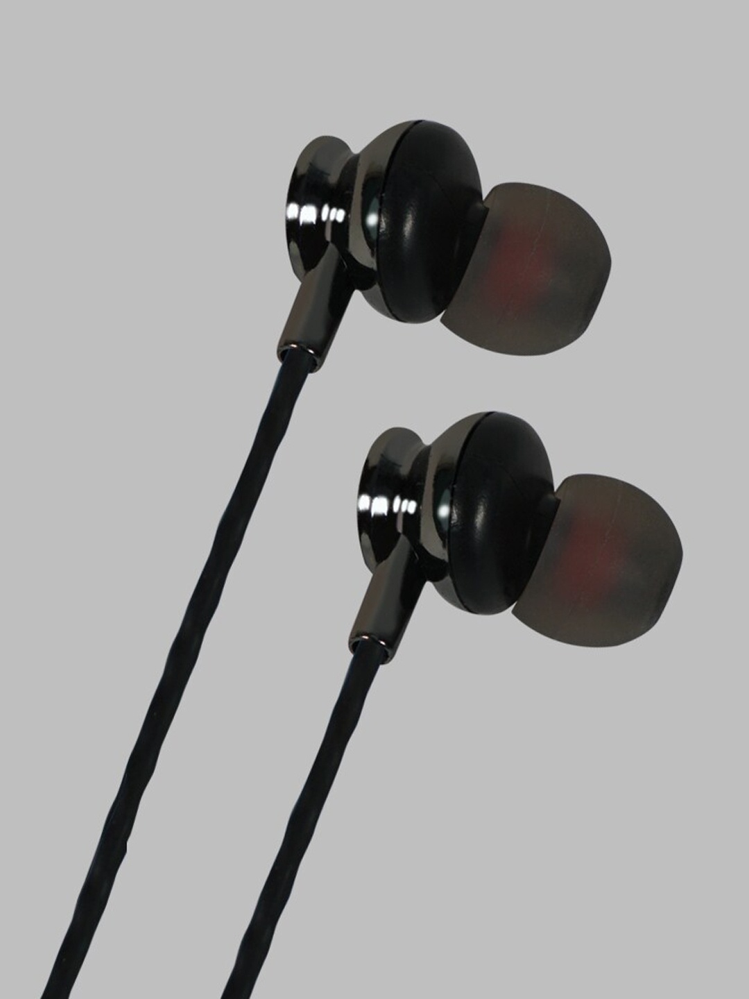 

SWISS MILITARY Black Treebo 15 Wired Earphones with Inline Mic and Volume Control