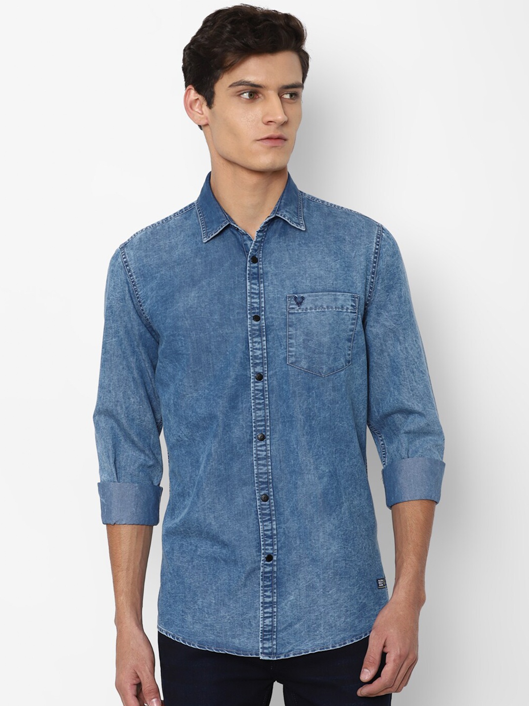

Allen Solly Sport Men Blue Faded Pure Cotton Casual Shirt