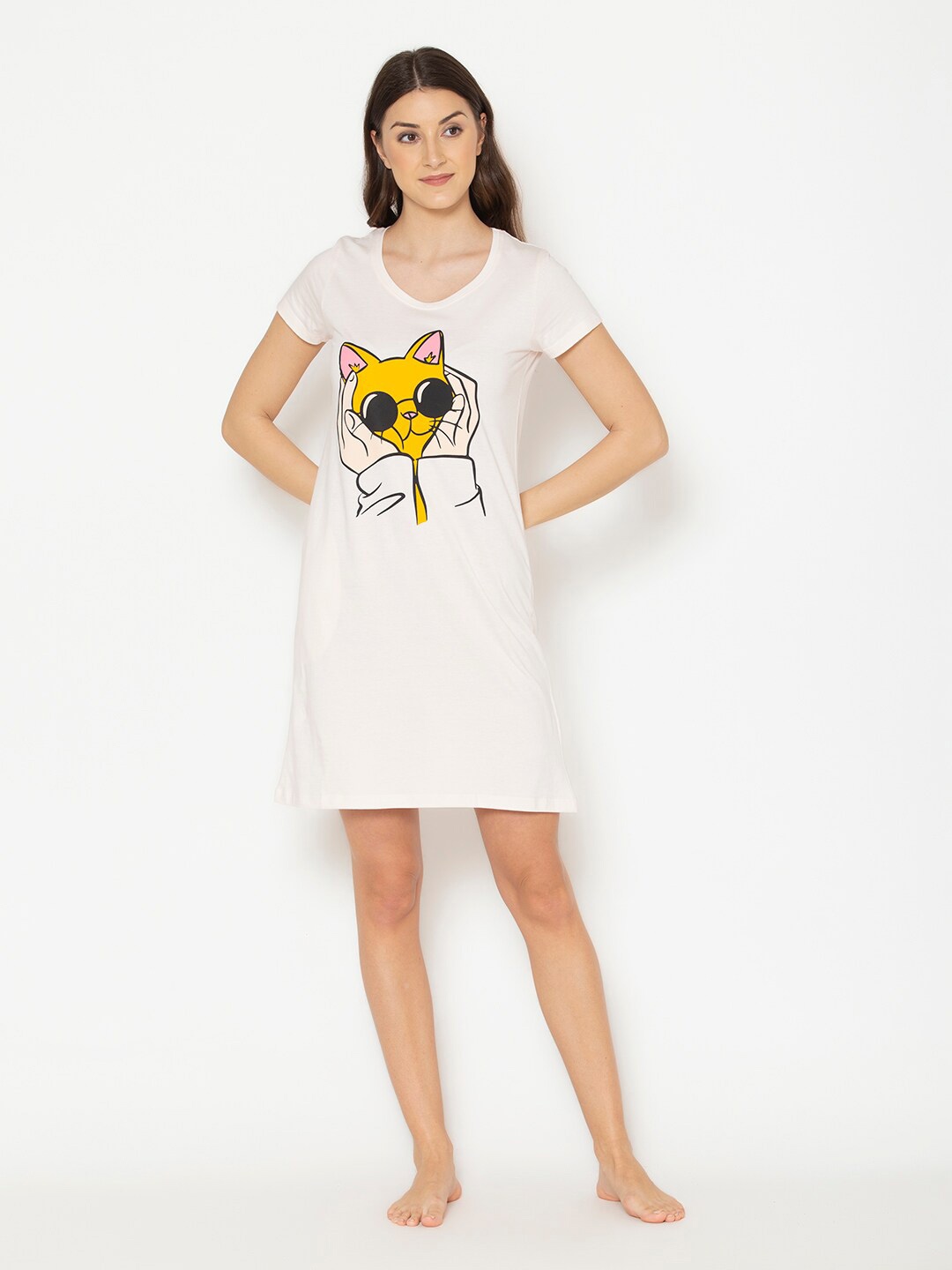 

Lounge Dreams Off-White Graphic Printed Pure Cotton T-shirt Nightdress