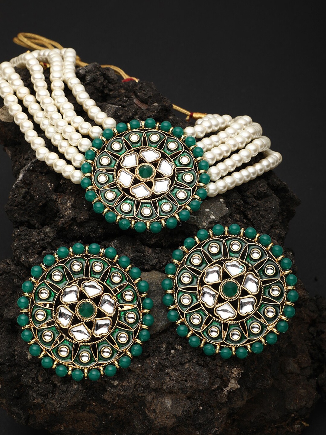 

LIVE EVIL Green & Gold-Plated Stones Studded & Beaded Jewellery Set