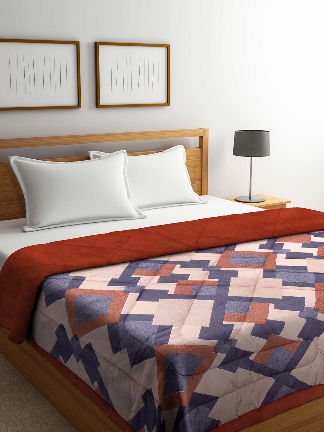 

KLOTTHE Beige & Maroon Geometric 1000 GSM Heavy Winter Double Bed Quilt