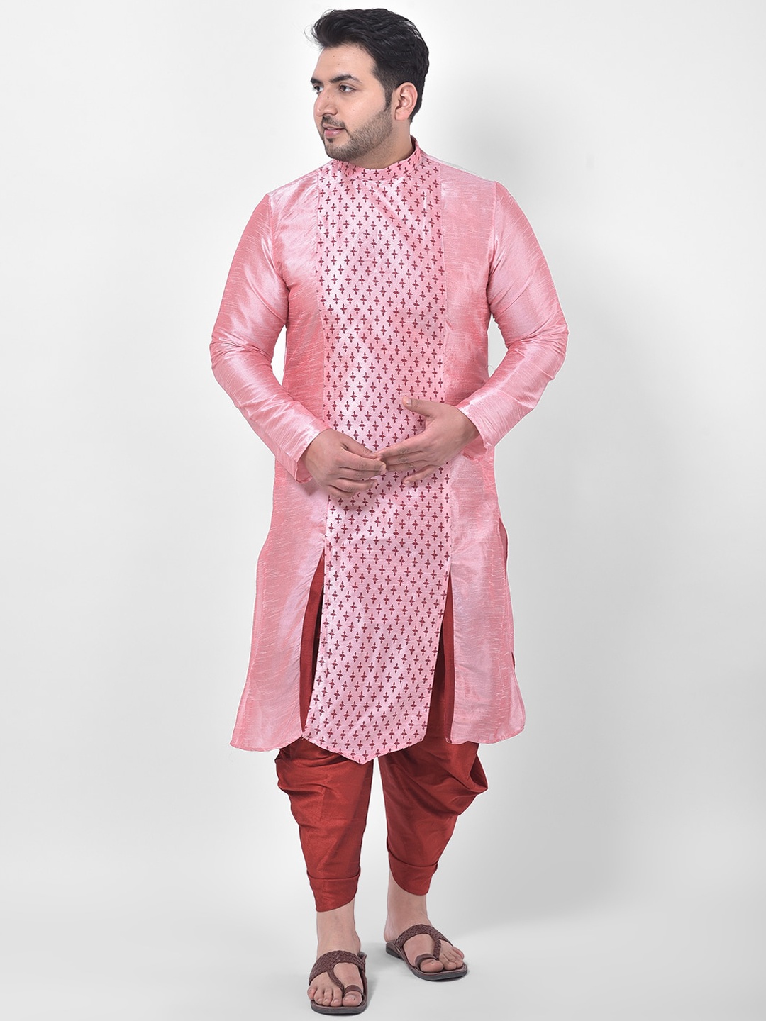

DEYANN PLUS Men Peach-Coloured & Rust Printed Dupion Silk Kurta with Patiala