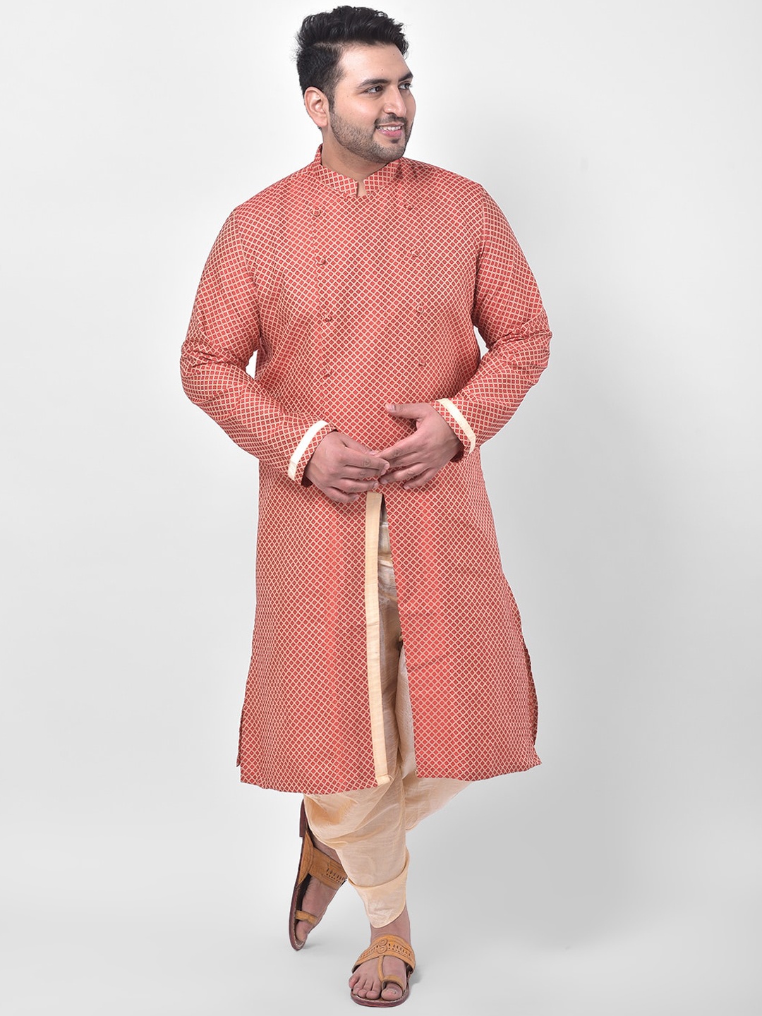 

DEYANN PLUS Men Maroon High Slit Kurta with Dhoti Pants