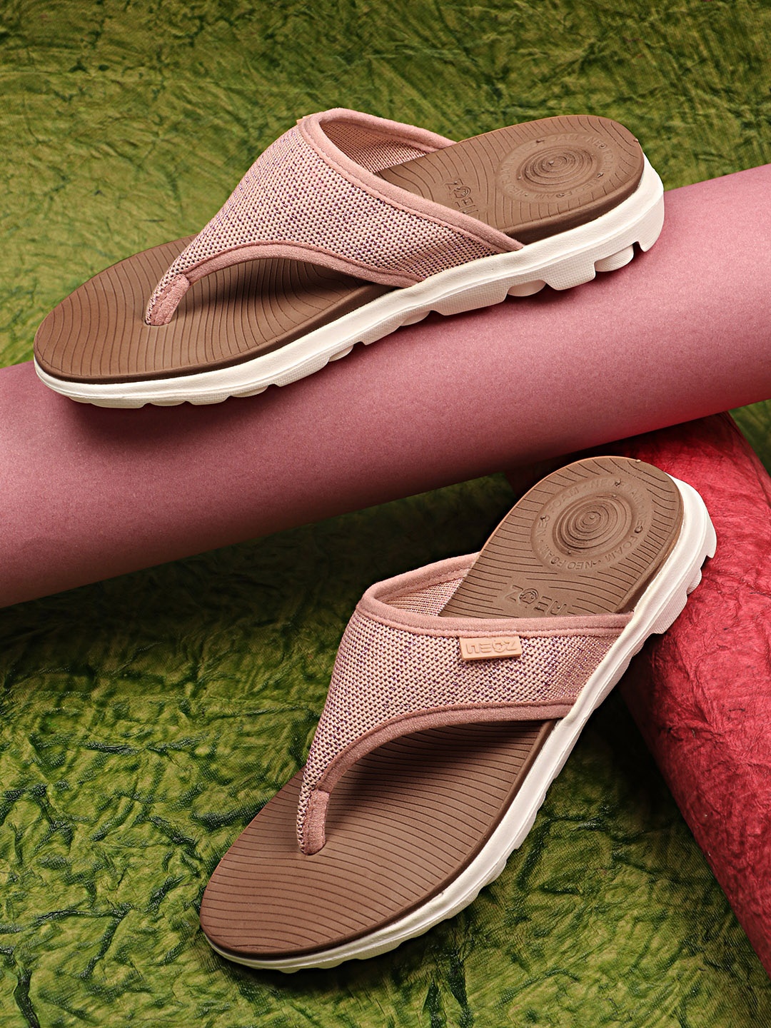 

NEOZ Women Peach-Coloured & Brown Rubber Thong Flip-Flops