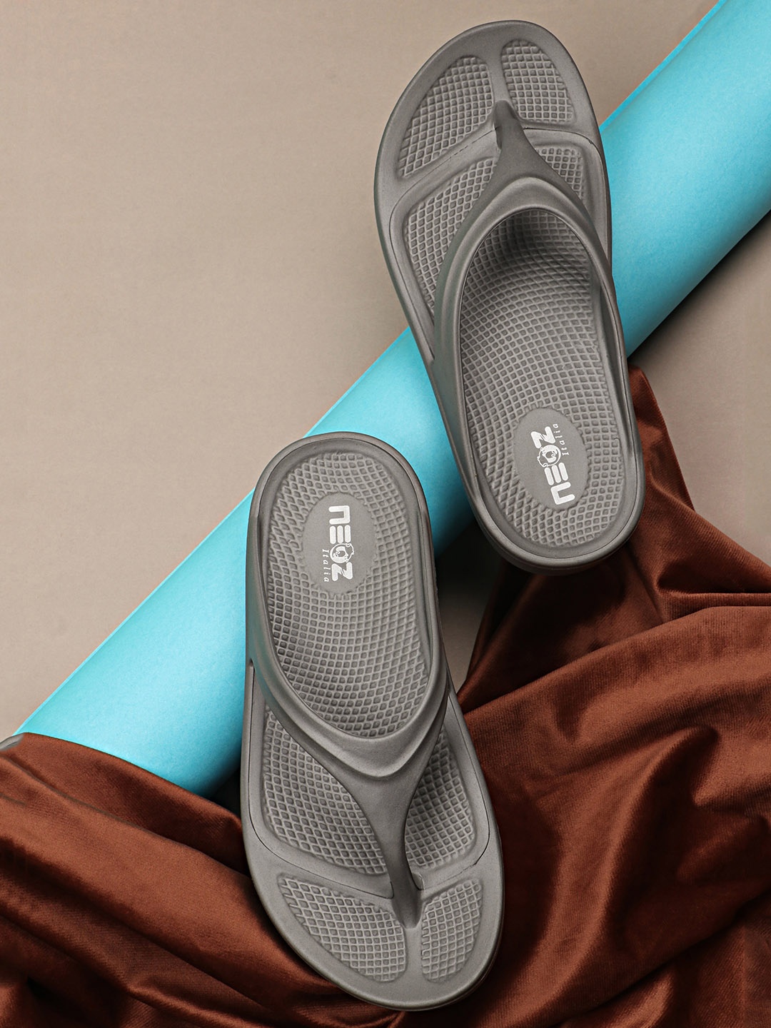 

NEOZ Women Grey Solid Thong Flip-Flops