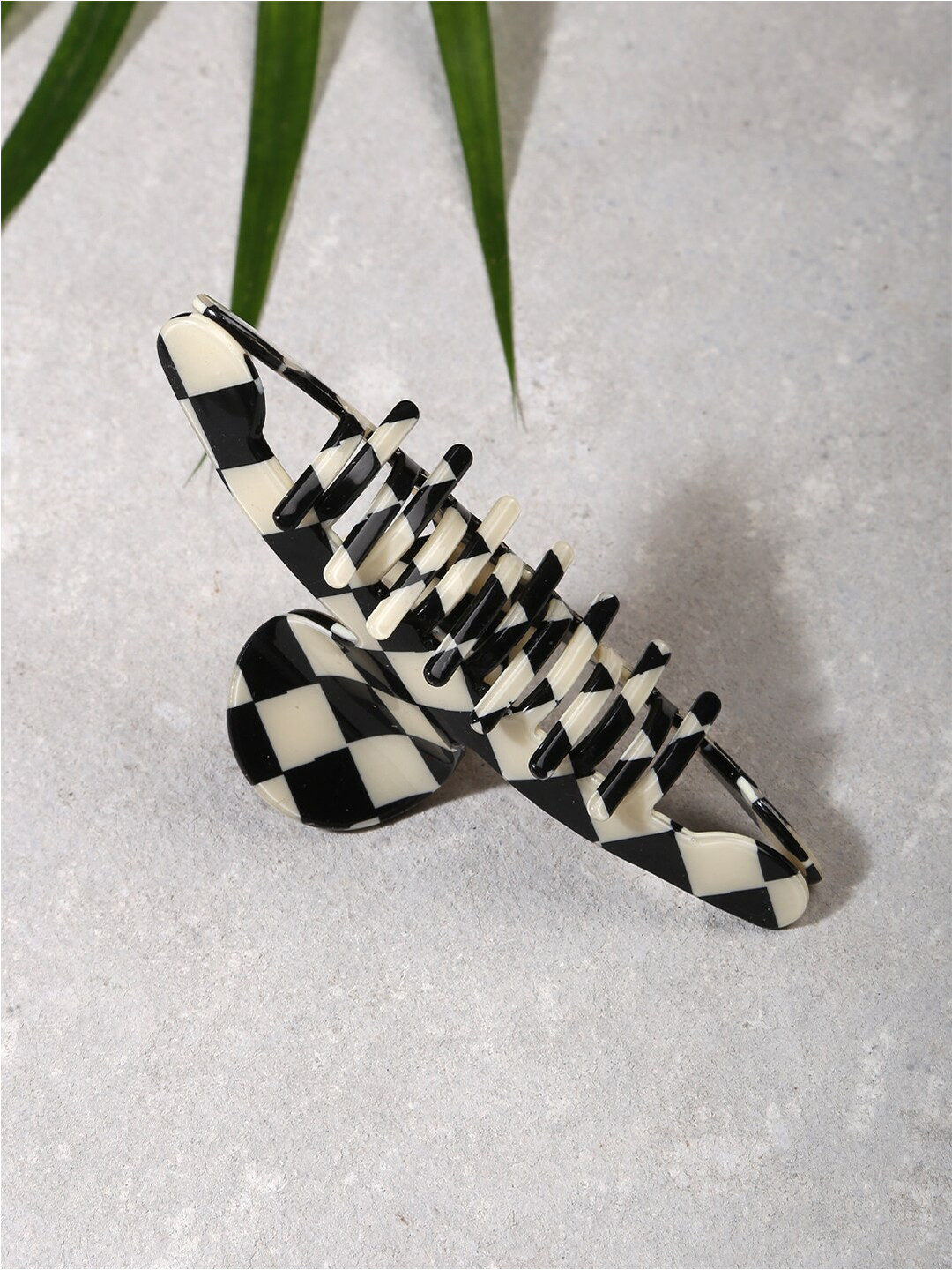 

Lilly & sparkle Women Black & White Claw Clip