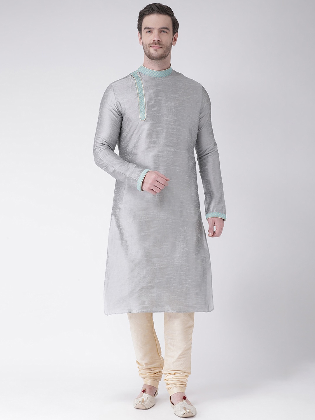 

DEYANN Men Silver-Toned Dupion Silk Kurta with Churidar