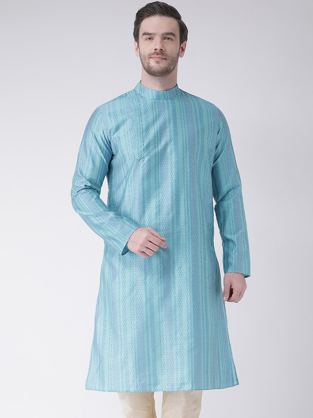 

DEYANN Men Blue & Off-White Kurta With Churidar