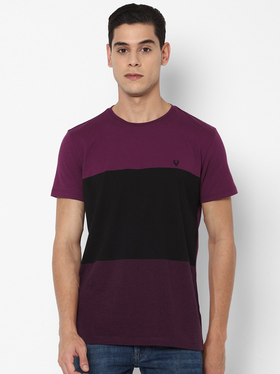 

Allen Solly Men Purple Colourblocked Pockets T-shirt