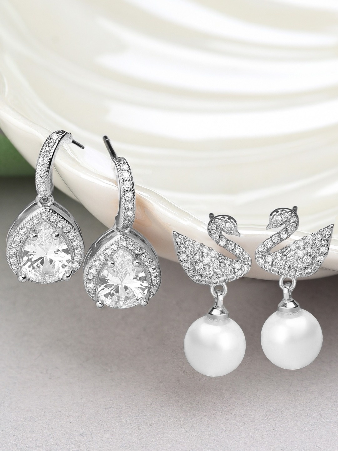 

AMI Set of 2 Silver-Plated Cubic Zirconia & Pearls Drop Earrings