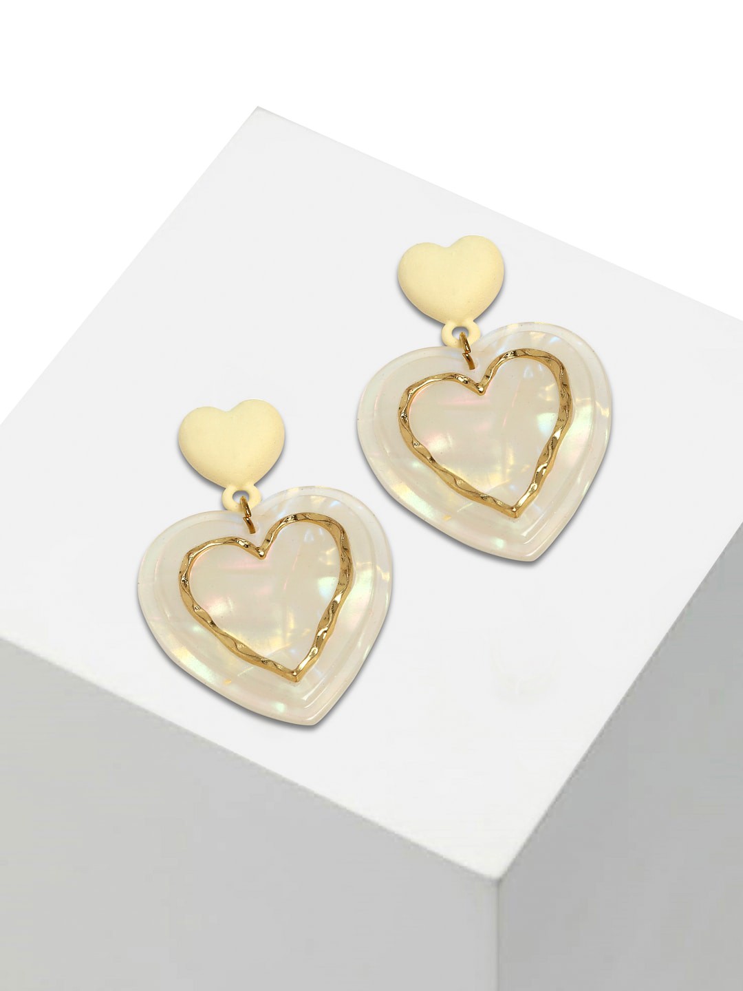 

AVANT-GARDE PARIS Off White Heart Shaped Drop Earrings