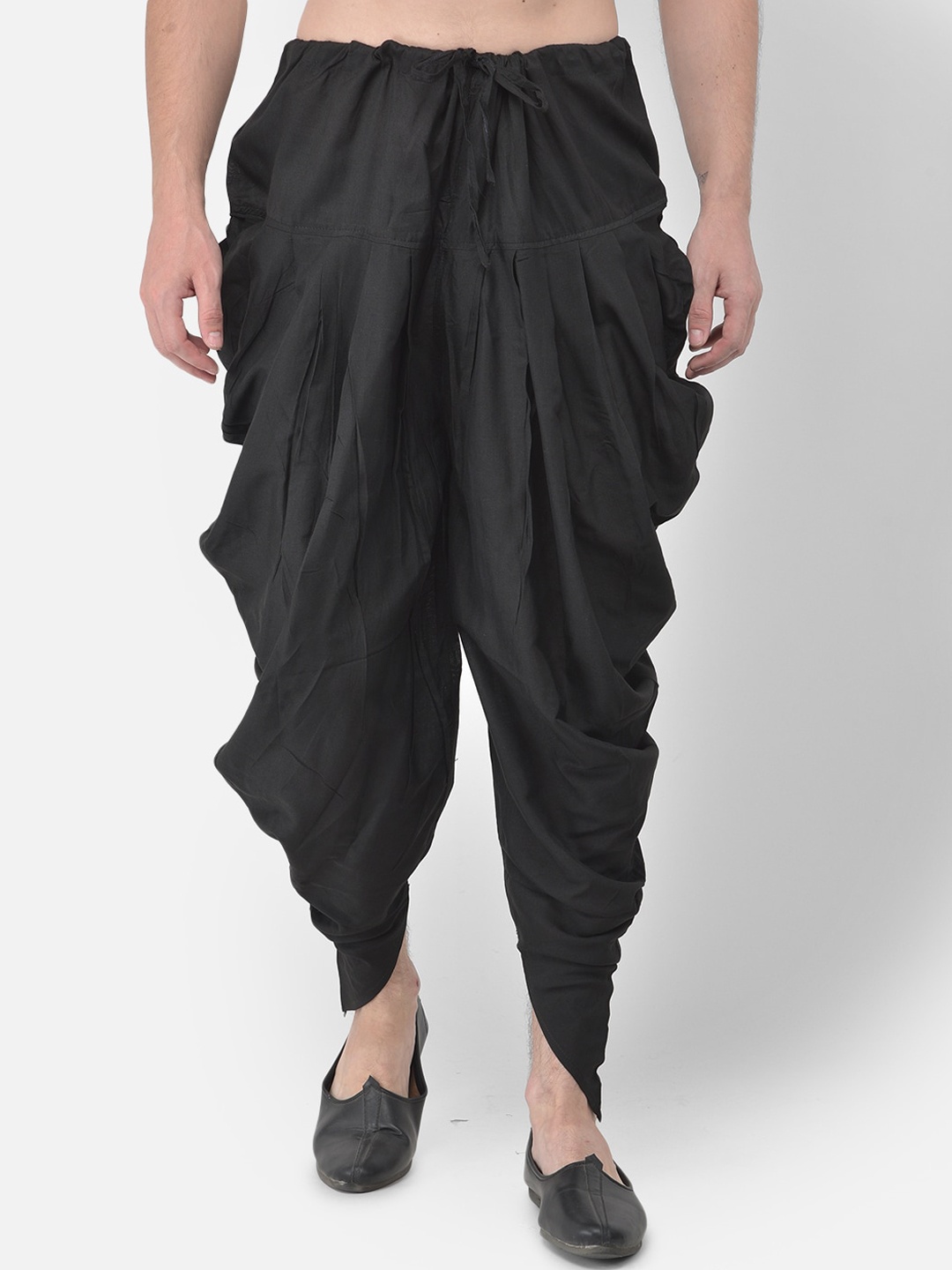 

TABARD Men Black Solid Loose Fit Pure Cotton Patiala