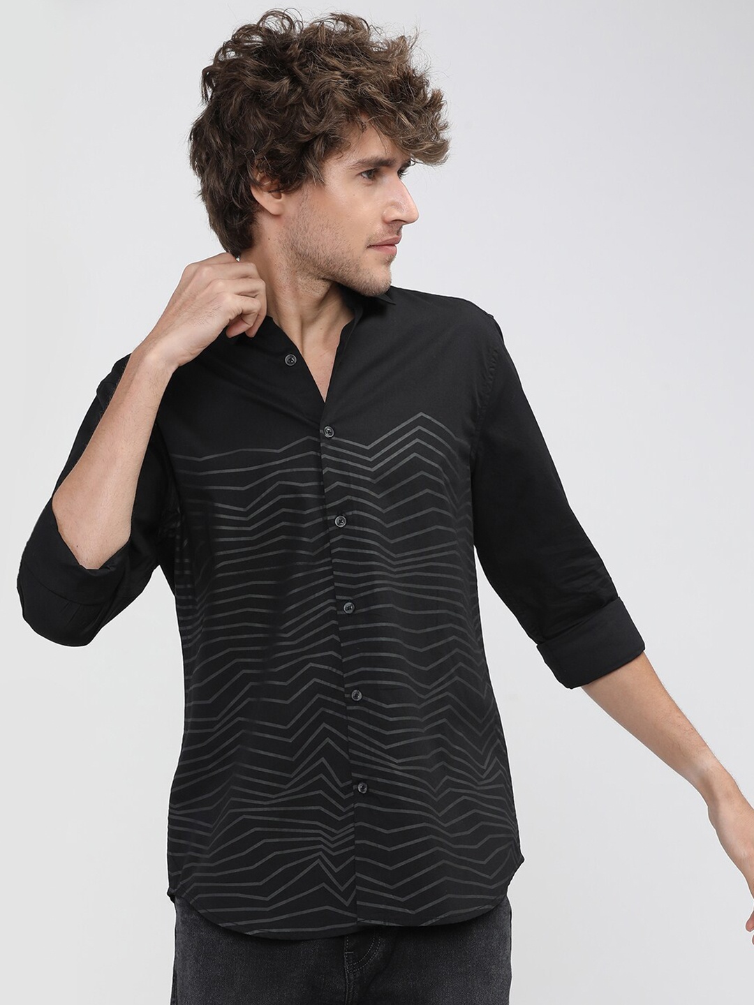 

HIGHLANDER Men Black Slim Fit Printed Casual Shirt