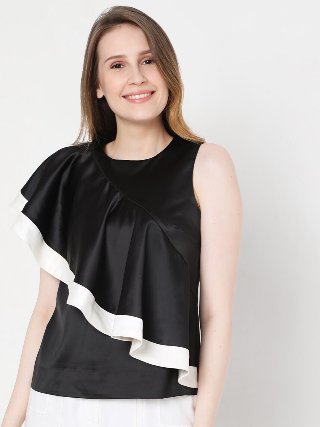 

Vero Moda Black & White Colourblocked Top with Ruffles