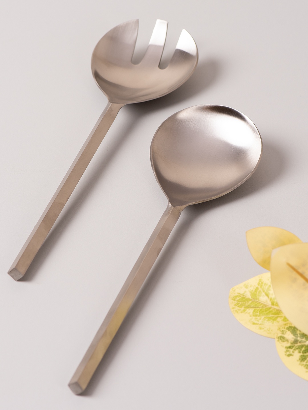 

nestroots Pack Of 2 Silver-Toned Solid Cutlery Servers