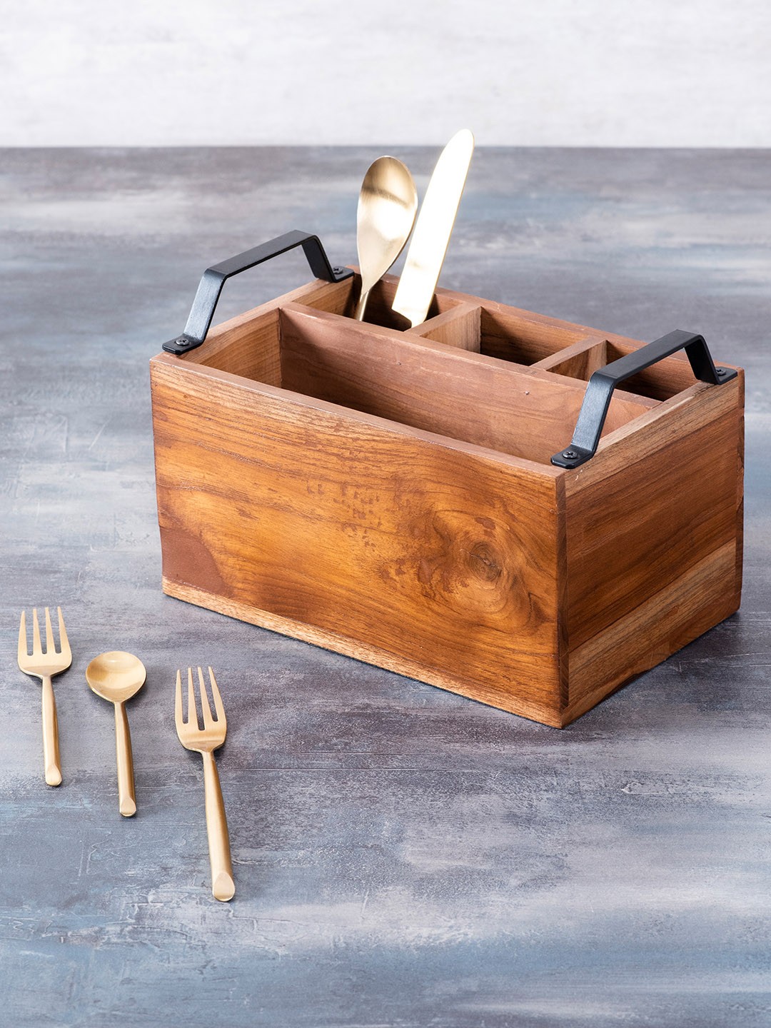 

nestroots Brown Solid Cutlery Set