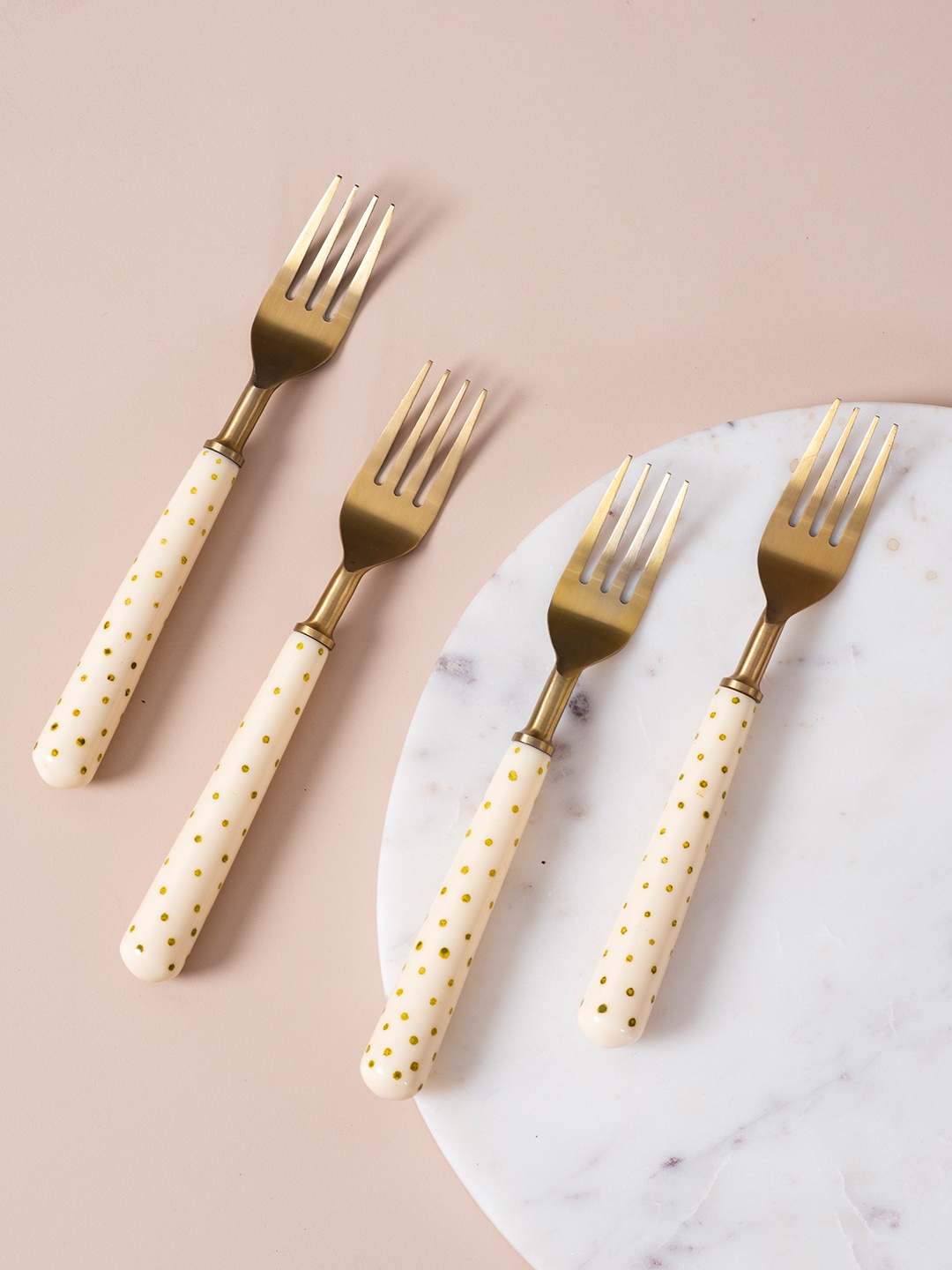 

nestroots Gold-Toned & Cream-Coloured Set of 4 Stainless Steel Forks