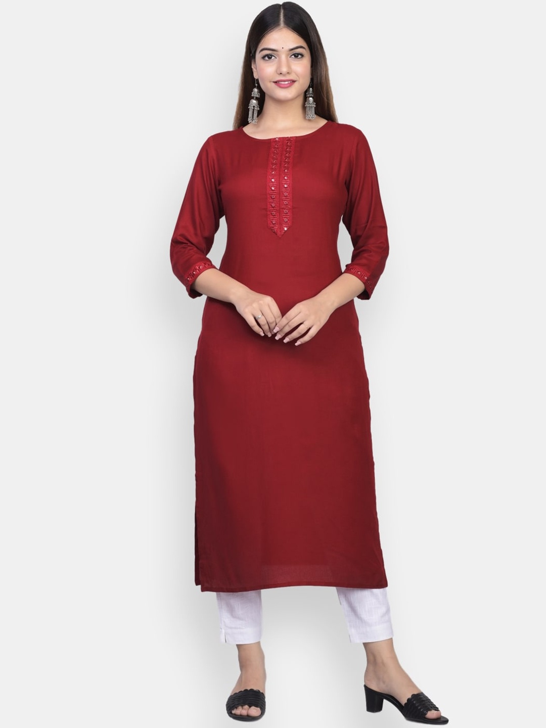 

VEDANA Women Maroon Solid Kurta