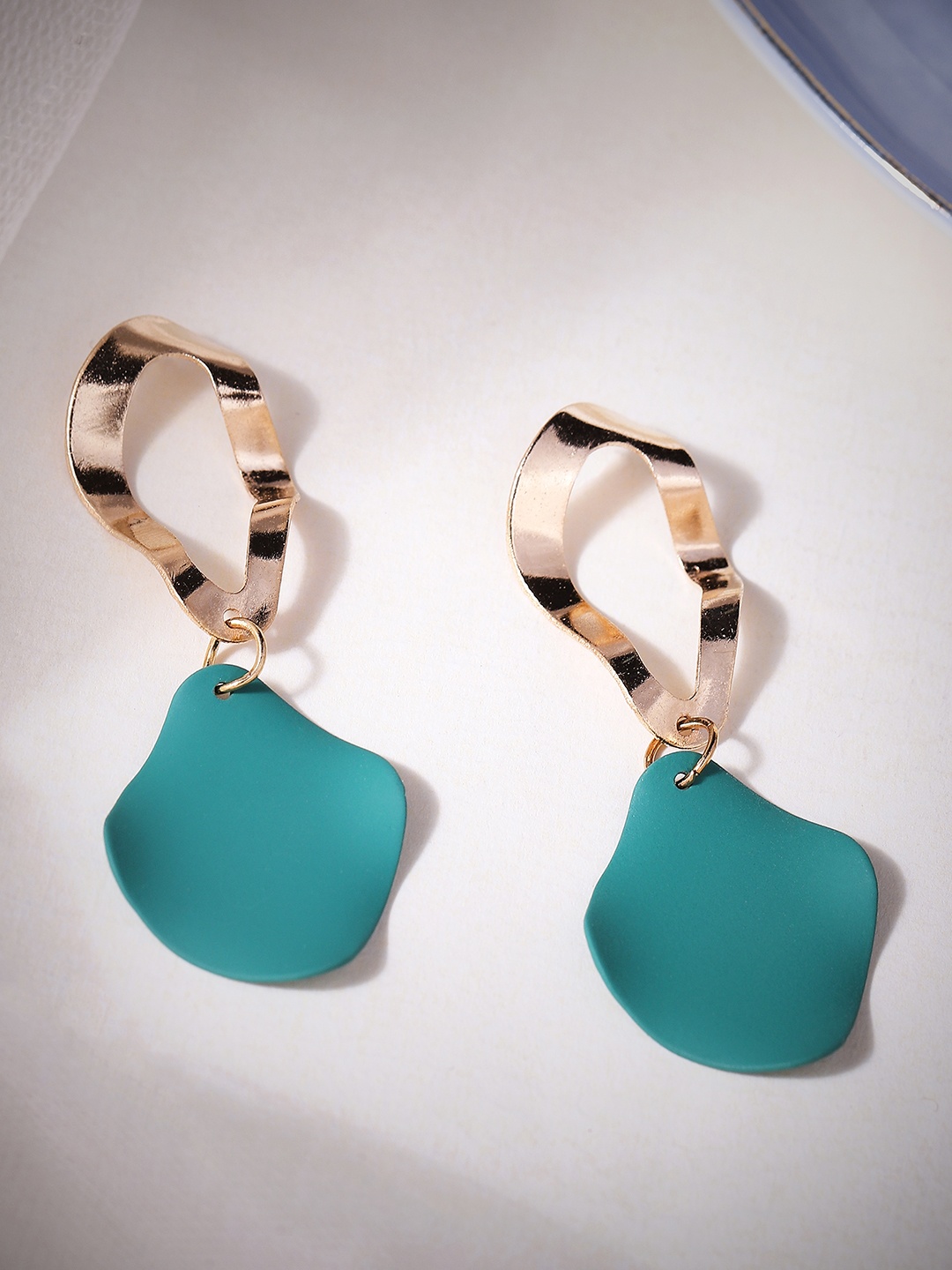 

TOKYO TALKIES X rubans FASHION ACCESSORIES Gold-Toned & Green Contemporary Drop Earrings