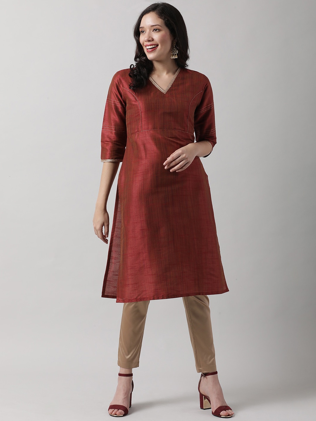 

Saaki Women Maroon Kurta