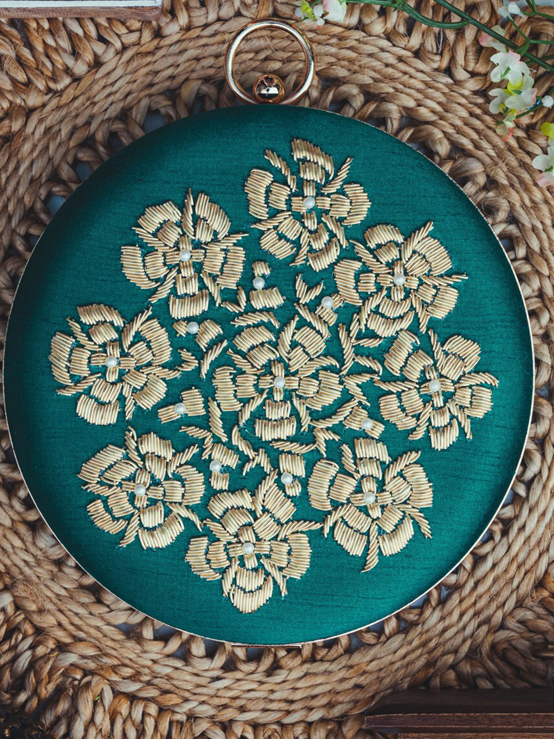 

NR By Nidhi Rathi Green & Gold-Toned Embroidered Box Clutch