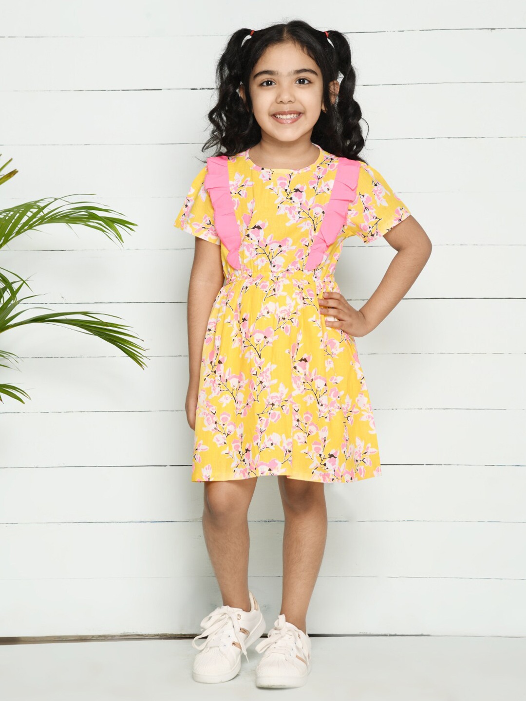 

LilPicks Girls Yellow Floral Printed A-Line Dress
