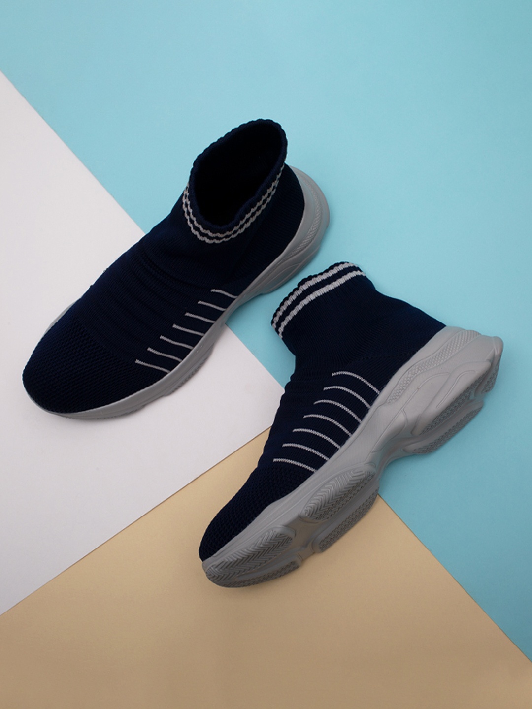 

Big Fox Men Blue Woven Design Slip-On Sneakers