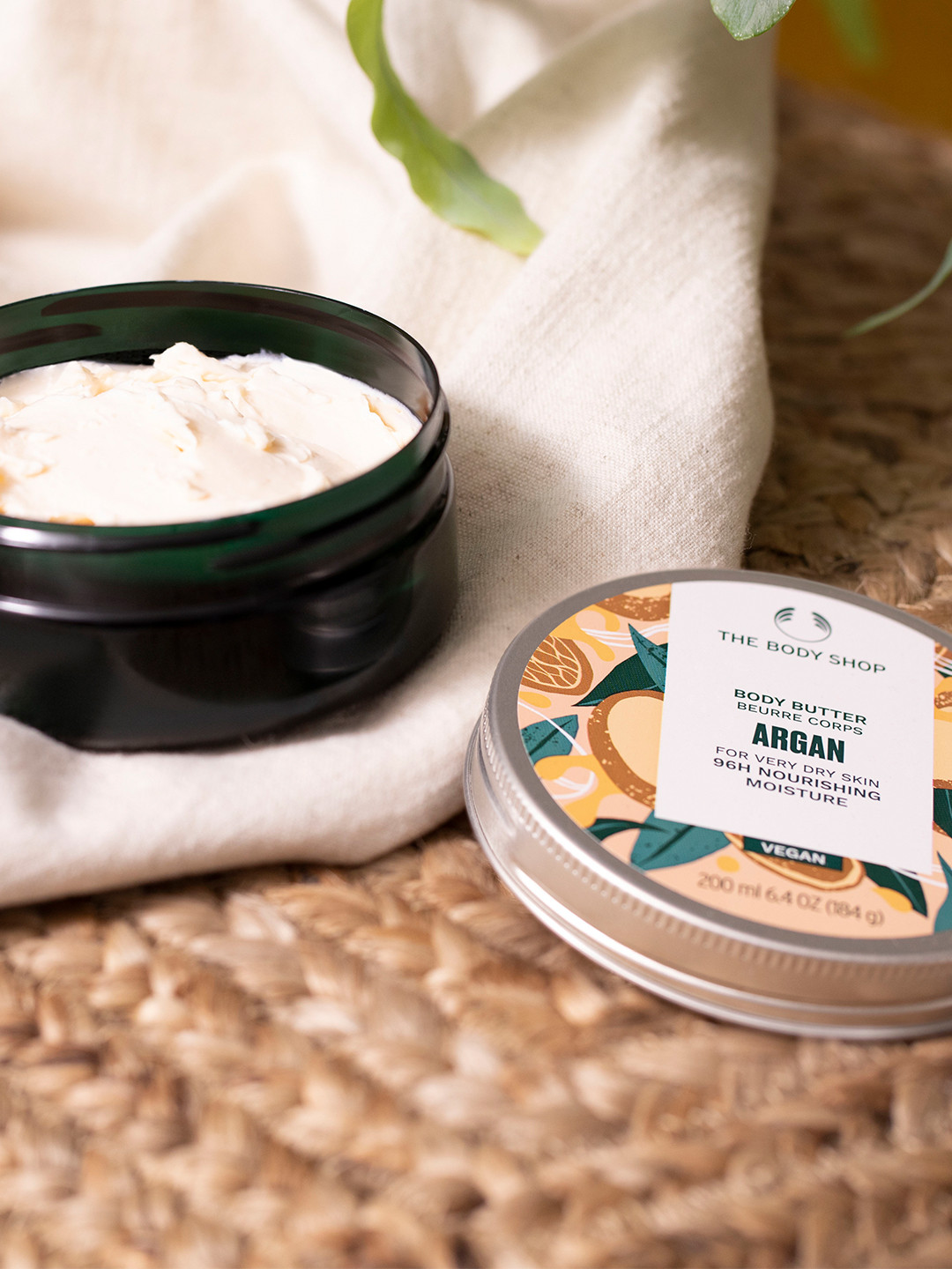 

THE BODY SHOP Wild Argan Oil Sustainable Body Butter for Very Dry Skin 200 ml, Taupe