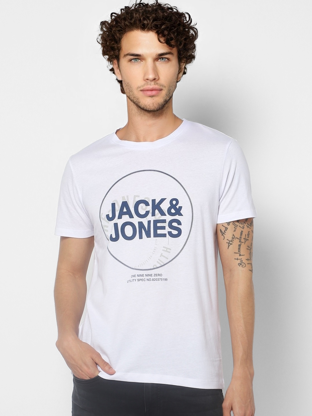 

Jack & Jones Men White & Navy Blue Typography Printed Pure Cotton Slim Fit T-shirt