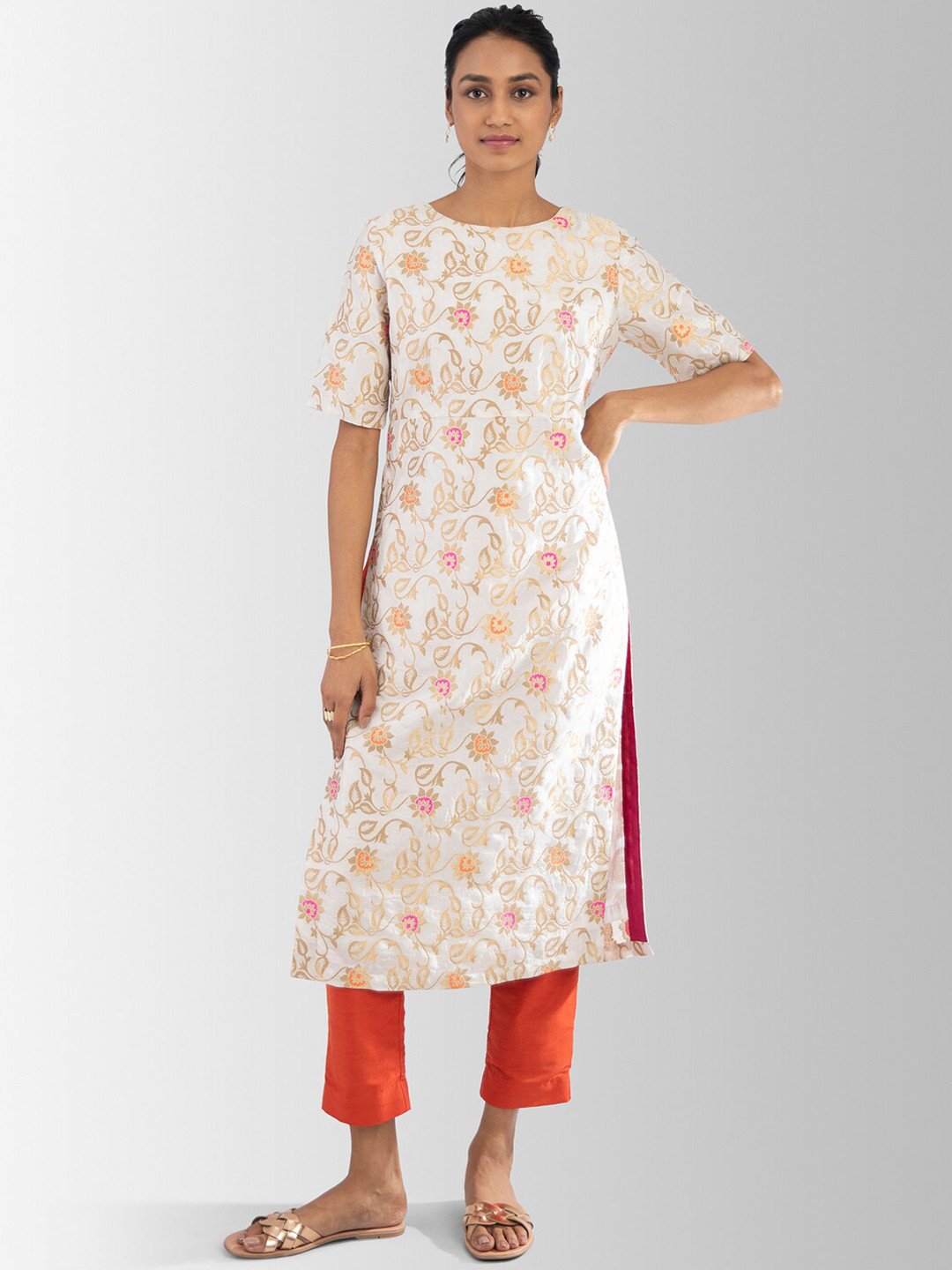 

Pink Fort Women White & Gold-Toned Floral Printed Kurta