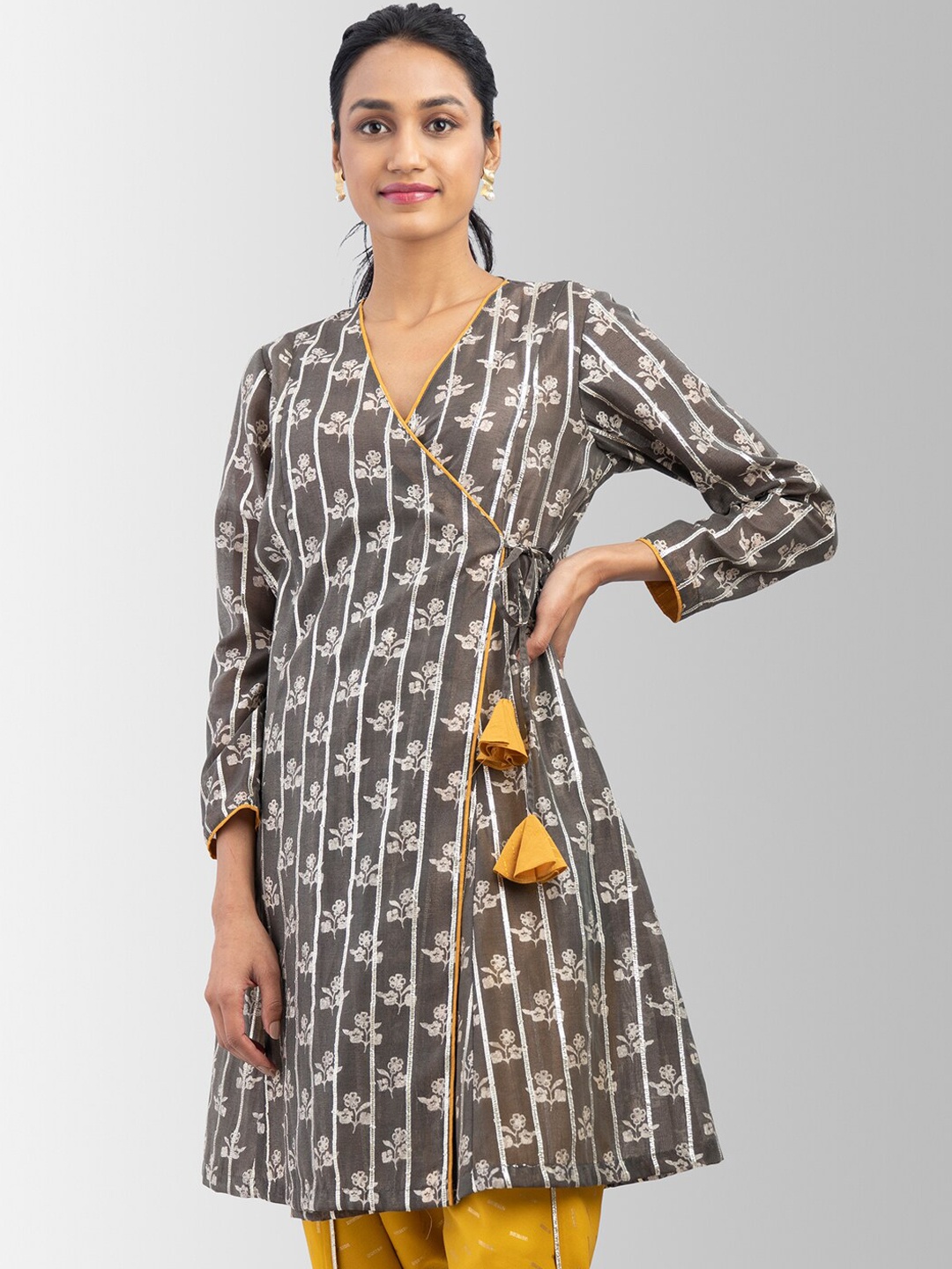 

Pink Fort Women Grey Floral Printed Angrakha Kurta