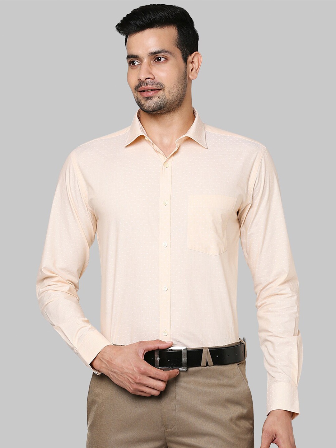 

Park Avenue Men Yellow Slim Fit Checked Formal Cotton Shirt