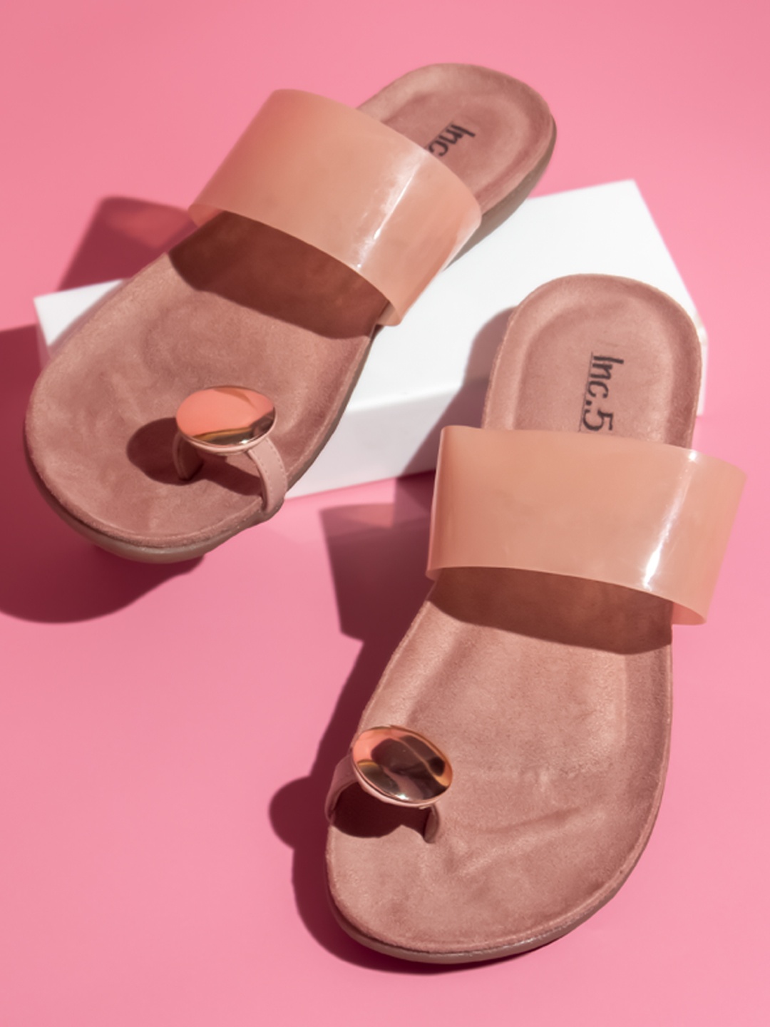 

Inc 5 Women Peach-Coloured Textured Leather Party One Toe Flats