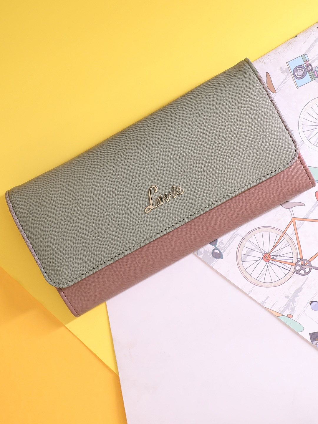 

Lavie Women Pink & Grey Envelope