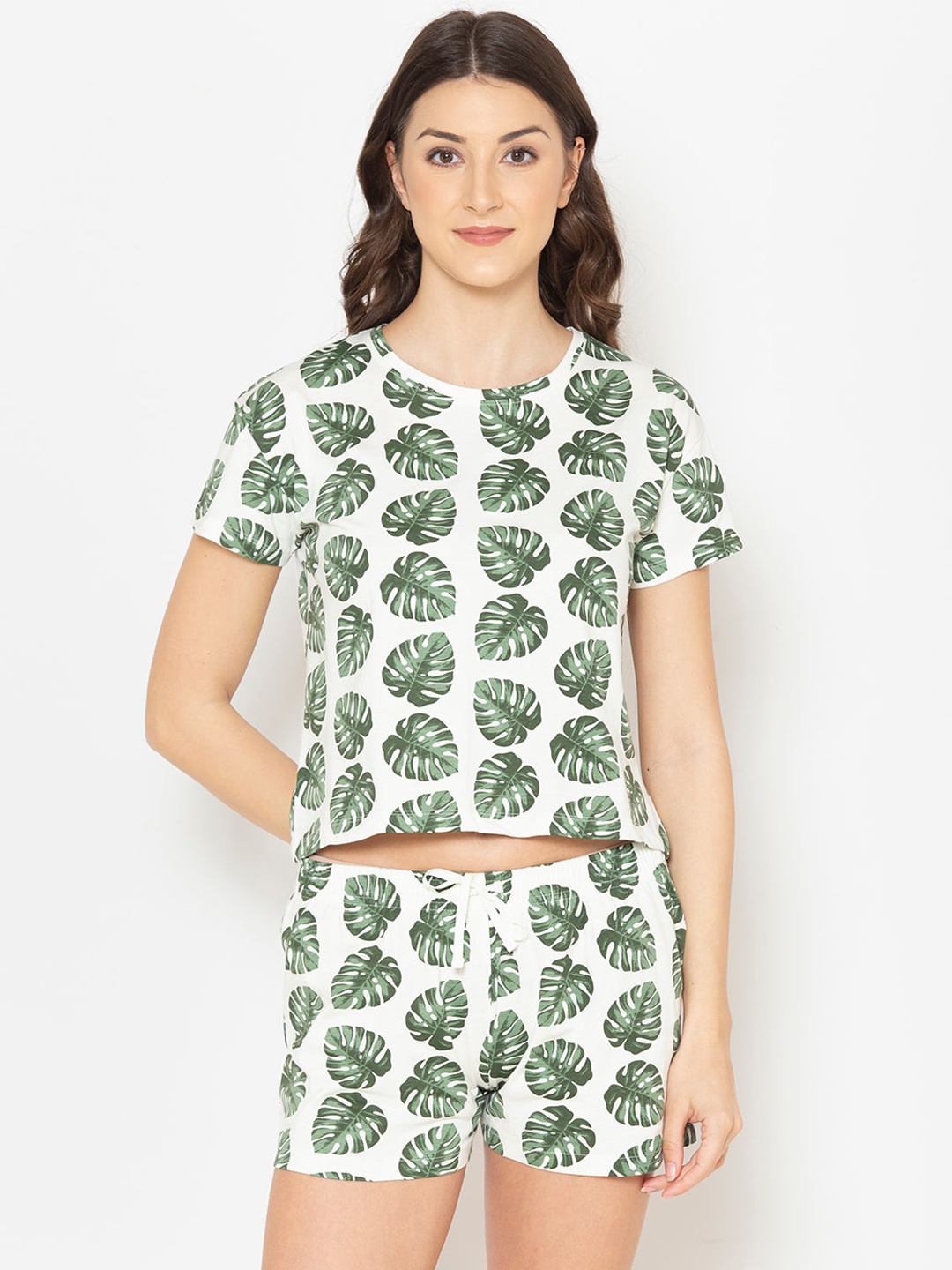 

Lounge Dreams Women Off White & Green Pure Cotton Printed Night suit